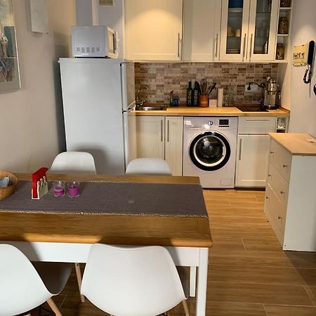 Cosy Apartment In L Escala, 7 Mins Walk To The Closest Beach, Riells L' Escala Luaran gambar