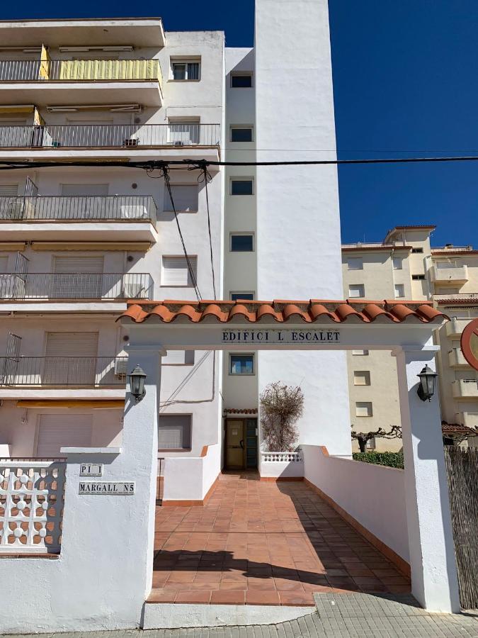 Cosy Apartment In L Escala, 7 Mins Walk To The Closest Beach, Riells L' Escala Luaran gambar