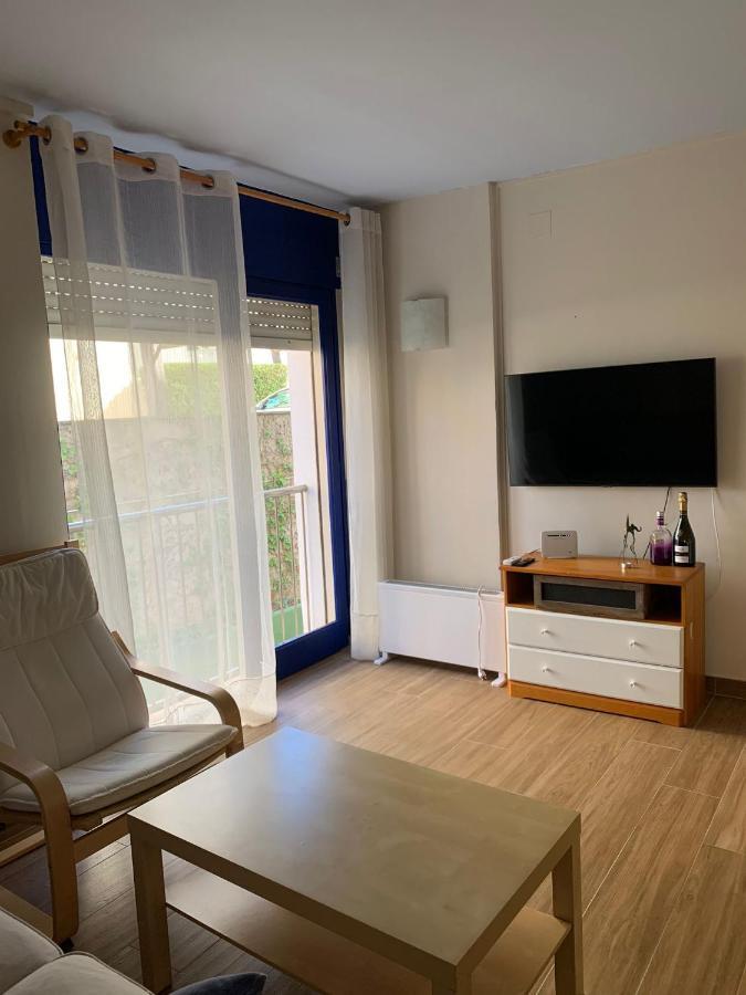 Cosy Apartment In L Escala, 7 Mins Walk To The Closest Beach, Riells L' Escala Luaran gambar