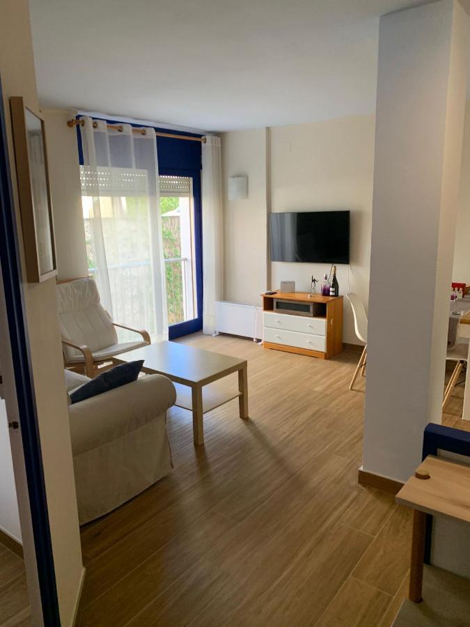 Cosy Apartment In L Escala, 7 Mins Walk To The Closest Beach, Riells L' Escala Luaran gambar